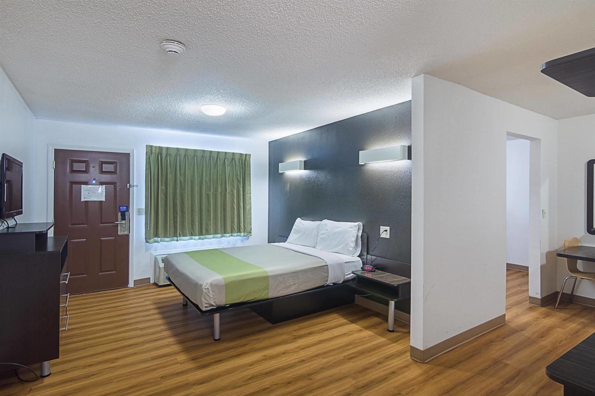 Studio Inn Extended Stay Oklahoma City Airport By Oyo Exterior photo