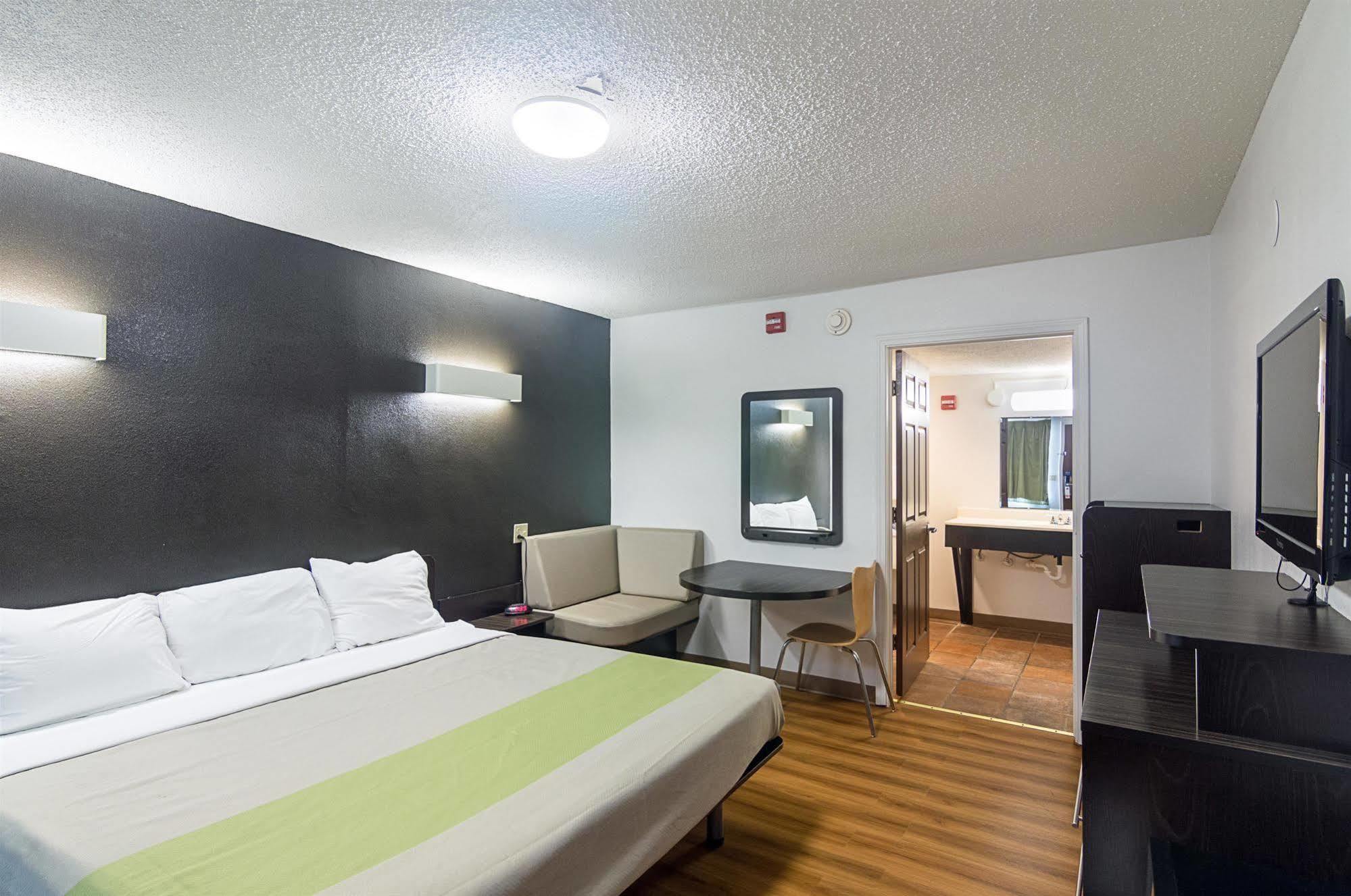 Studio Inn Extended Stay Oklahoma City Airport By Oyo Exterior photo